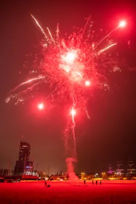 31.12.2020 Gdynia Śródmieście. Plaża w Gdyni   powitanie nowego 2021 roku przez mieszkańców Gdyni