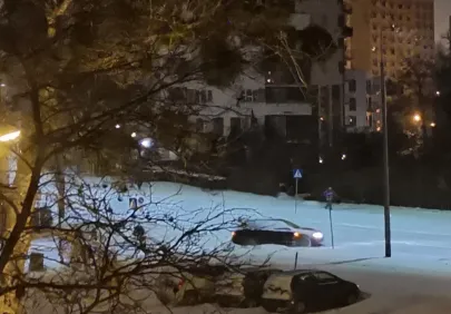 Śnieg na drogach osiedlowych i na Morskiej