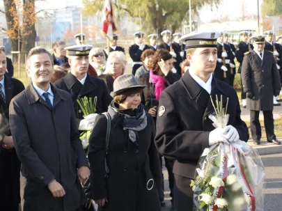 Uroczystość nadania imienia Izabeli Walentyny Jarugi-Nowackiej rondu w Gdyni