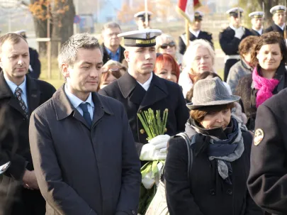 Uroczystość nadania imienia Izabeli Walentyny Jarugi-Nowackiej rondu w Gdyni