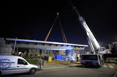 IV etap montażu elementów estakady na Trasie Słowackiego nad Al. Grunwaldzką
