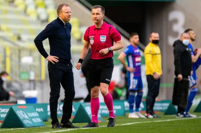 Lechia Gdańsk - Piast Gliwice - N/Z Piotr Stokowiec, sędzia Bartosz Frankowski