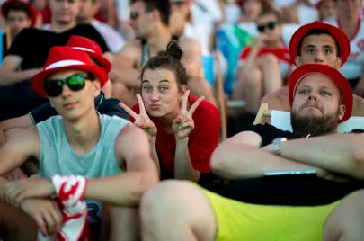 Strefa kibica podczas meczu Polska - Hiszpania na Stadionie Letnim w Gdańsku Brzeźno