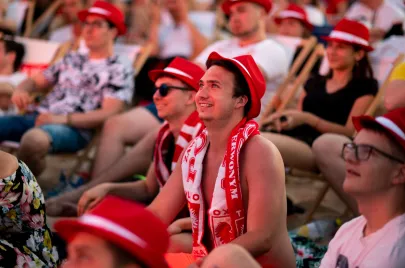 Strefa kibica podczas meczu Polska - Hiszpania na Stadionie Letnim w Gdańsku Brzeźno