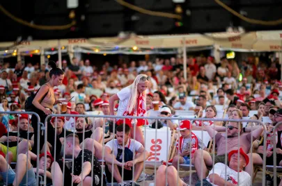 Strefa kibica podczas meczu Polska - Hiszpania na Stadionie Letnim w Gdańsku Brzeźno