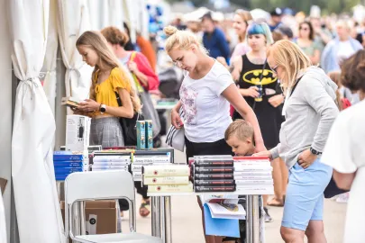 Plener Literacki w Gdyni na Bulwarze Nadmorskim