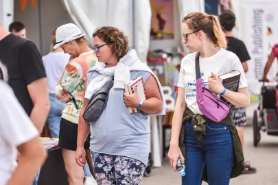 Plener Literacki w Gdyni na Bulwarze Nadmorskim