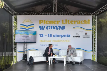 Plener Literacki w Gdyni na Bulwarze Nadmorskim