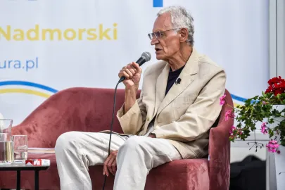 Plener Literacki w Gdyni na Bulwarze Nadmorskim