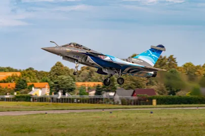 Pokazy lotnicze LOTOS Aerobaltic w Gdyni 
