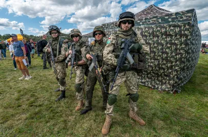 Pokazy lotnicze LOTOS Aerobaltic w Gdyni 