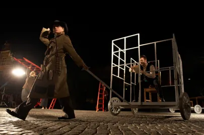 Teatr Poza Tym : Wyprzedaż wspomnień