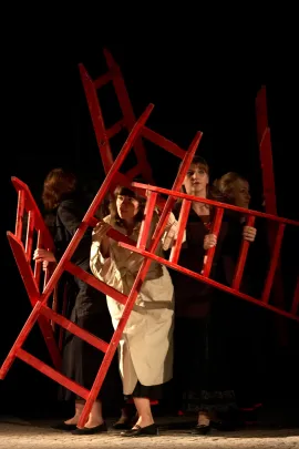 Teatr Poza Tym : Wyprzedaż wspomnień