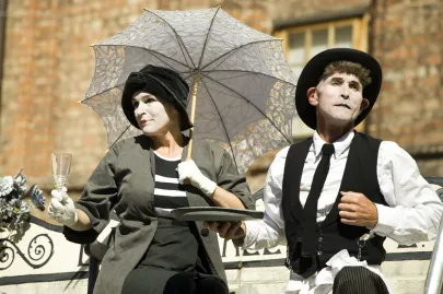 Bash Street Theatre : Cliffhanger