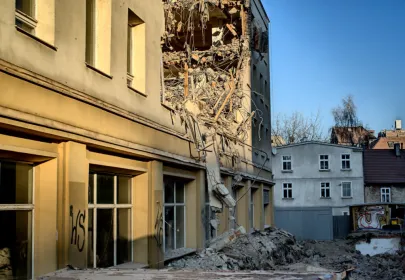 rozbiórka domu towarowego