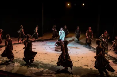 Próba medialna do spektaklu Mury Jerycha w Teatrze Muzycznym
