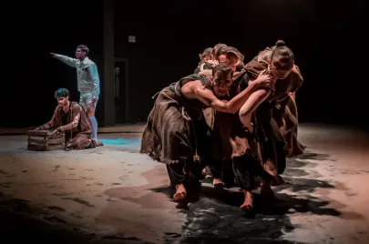Próba medialna do spektaklu Mury Jerycha w Teatrze Muzycznym