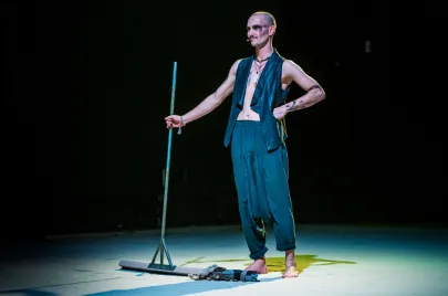 Próba medialna do spektaklu Mury Jerycha w Teatrze Muzycznym