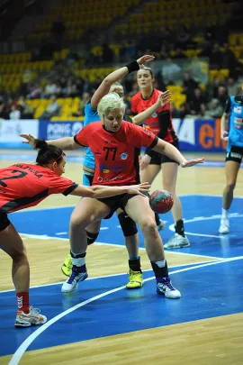 blokuje Patrycja Kulwińska