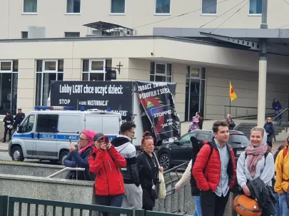 Mała kontrmanifestacja