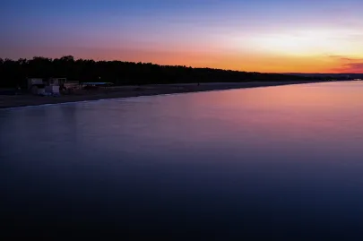 Molo w Brzeźnie o zmierzchu