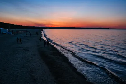 Molo w Brzeźnie o zmierzchu