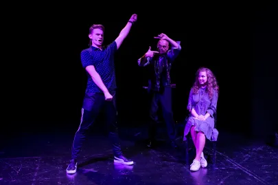 Spektakl Sztafeta Pokoleń na Scenie Kameralnej Teatru Muzycznego w Gdyni