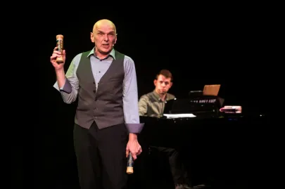 Spektakl Sztafeta Pokoleń na Scenie Kameralnej Teatru Muzycznego w Gdyni