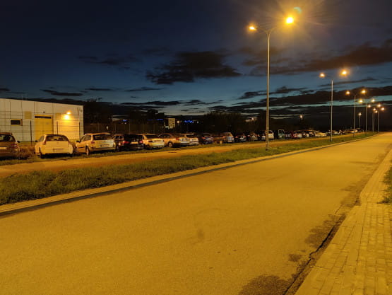 Parkowanie na dziko przy gdańskim lotnisku