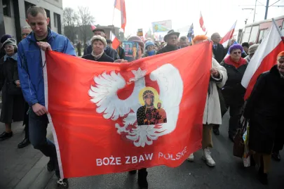 WIELOTYSIĘCZNA MANIFESTACJA O PRZYŁĄCZENIE TV TRWAM DO PLATFORMY CYFROWEJ