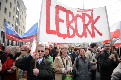 WIELOTYSIĘCZNA MANIFESTACJA O PRZYŁĄCZENIE TV TRWAM DO PLATFORMY CYFROWEJ