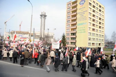 WIELOTYSIĘCZNA MANIFESTACJA O PRZYŁĄCZENIE TV TRWAM DO PLATFORMY CYFROWEJ