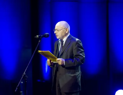 Profesor Krzysztof Pomian odczytuje werdykt