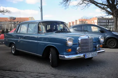 OLDTIMERY- ROZPOCZĘCIE SEZONU 1.04.2012 GDAŃSK,UL.DOKI 1