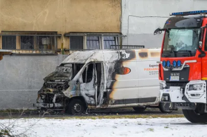 Pożar auta przy XV LO w Gdańsku