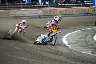 Nicki Pedersen przed parą Polonii