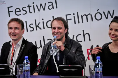 Maciej Marczewski (w środku)