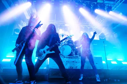 Arch Enemy w B90