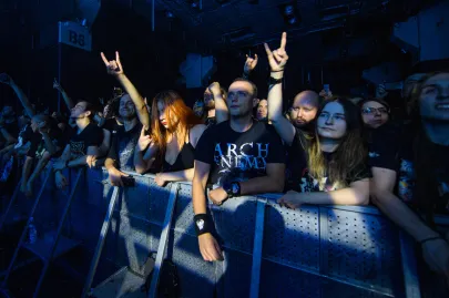 Arch Enemy w B90