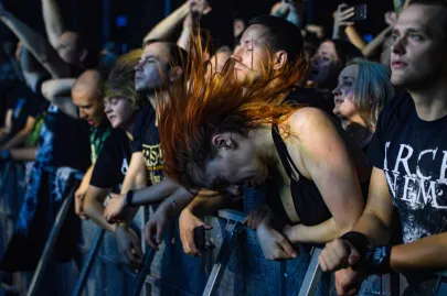 Arch Enemy w B90