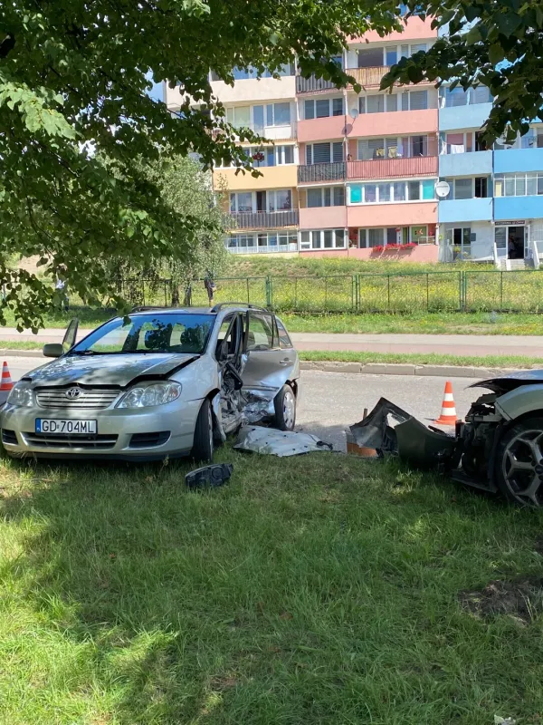 Skutki wypadku przy ul. Wyzwolenia