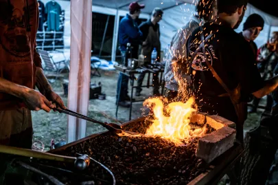Koval Fest Gdańsk przed budynkiem Galerii WL4 Przestrzeń Sztuki