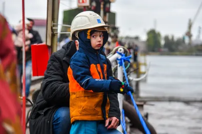 Wodowanie statku rybackiego Hákon w Karstensen Shipyard Poland