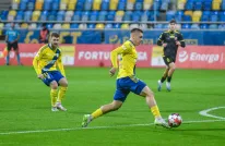 Arka Gdynia - Znicz Pruszków 2:0. Czwarta wygrana z rzędu bez straty gola