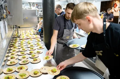 Street Food Fighters w Hewelke Restaurant & Bakery