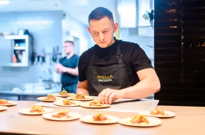 Street Food Fighters w Hewelke Restaurant & Bakery