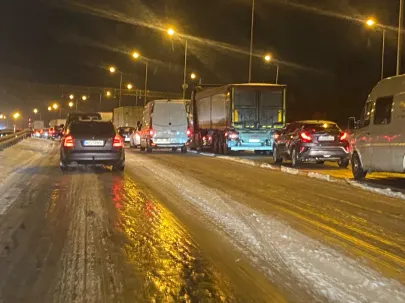 Wolno i ślisko na obwodnicy