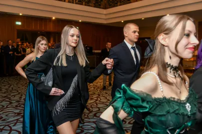 Studniówka IV LO w Gdańsku w hotelu Sheraton w Sopocie