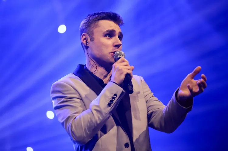 Piotr Rubik "Niech mówią że to nie jest miłość"