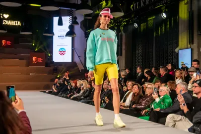 Pokaz mody oraz gala wręczenia nagród Amberif Vibes w ramach wydarzenia Amberif Spring 2024 w Food Hall Montownia